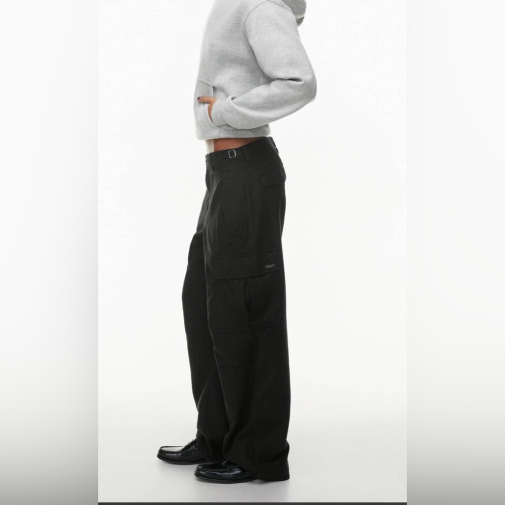 Aritzia Black TNA Cargo pants